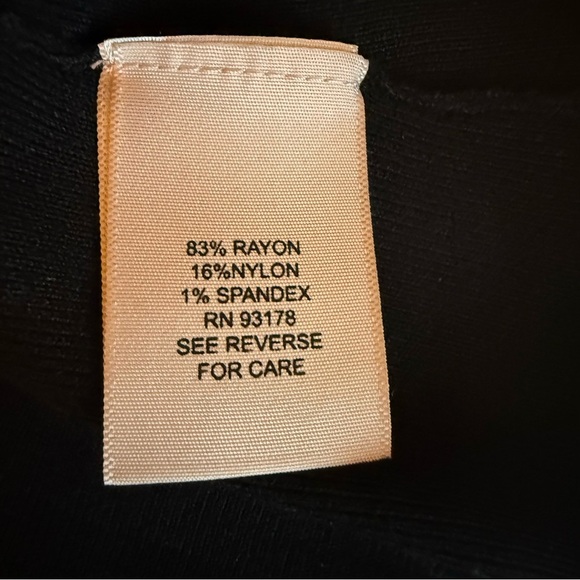 Philosophy | Scallop 3/4 Sleeve Black Sweater | Sz S - Picture 7 of 8